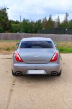 Bild 25/50 von Jaguar XJ 5.0 (2010)
