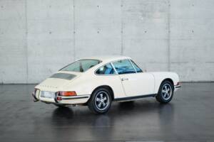 Bild 33/50 von Porsche 911 2.4 T (1972)