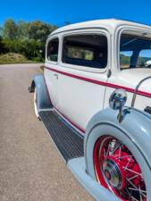 Imagen 9/51 de Cadillac 452 B Town Coupe (1931)
