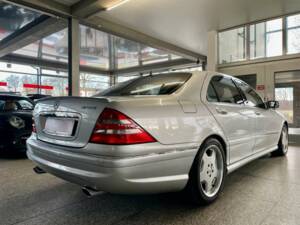 Bild 6/20 von Mercedes-Benz S 55 AMG (2001)