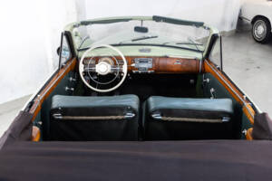 Bild 21/50 von BMW 502 - 3,2 Liter (1955)