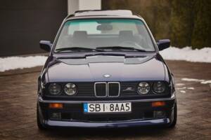 Image 3/8 of BMW 325i (1989)