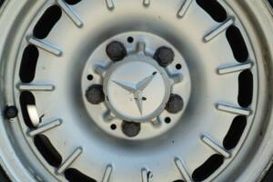 Image 21/50 de Mercedes-Benz 380 SEC (1982)