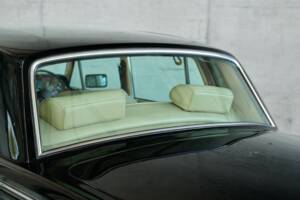 Imagen 17/50 de Rolls-Royce Silver Shadow II (1977)