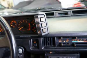 Image 29/49 of Mitsubishi Starion (1989)