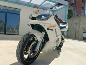 Image 19/47 of Yamaha DUMMY (2000)