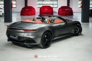 Image 7/25 of Aston Martin DBS Superleggera Volante (2020)