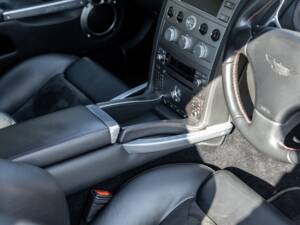 Image 57/75 of Aston Martin V12 Vanquish S (2007)