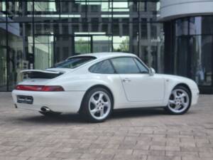 Image 12/45 of Porsche 911 Carrera 4 (1995)