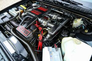 Image 21/50 de Lotus Carlton (1992)