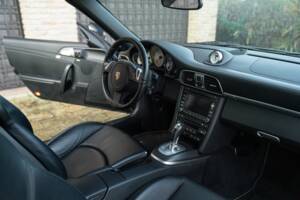 Image 40/50 of Porsche 911 Carrera GTS (2011)