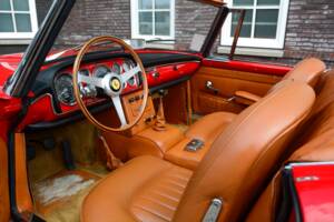Image 7/14 de Ferrari 250 GT Cabriolet Pininfarina (1961)