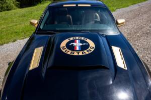 Image 20/50 of Ford Mustang V6 (2009)