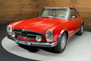 Image 4/19 de Mercedes-Benz 280 SL (1968)