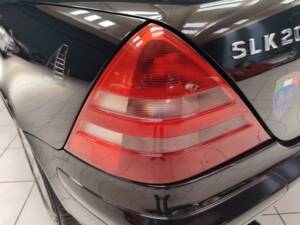 Bild 17/46 von Mercedes-Benz SLK 200 (2000)