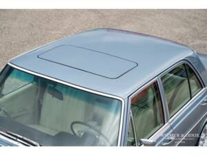 Image 22/36 of Mercedes-Benz 280 SE (1969)