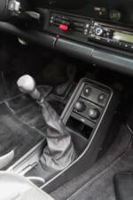 Image 47/108 de Porsche 911 Carrera 3.2 (1989)