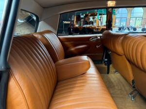 Bild 33/47 von Citroën D Super (1972)