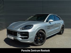 Imagen 1/34 de Porsche Cayenne Coupé E-Hybrid (2026)