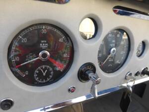 Image 102/174 of Jaguar XK 150 3.4 S OTS (1958)