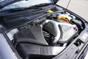 Image 51/52 of Audi RS4 Avant (2001)