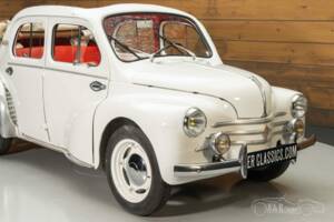 Bild 2/8 von Renault 4 CV (1952)