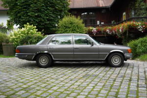 Imagen 9/37 de Mercedes-Benz 450 SEL 6,9 (1976)