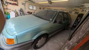 Image 2/10 of Volkswagen Passat Variant 1.8 (1991)