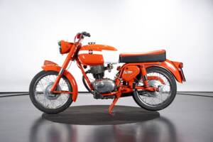 Image 1/50 of Gilera Giubileo 175 Sport (1963)