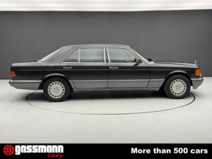 Image 6/15 de Mercedes-Benz 560 SEL (1991)