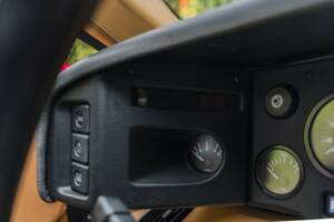 Image 15/22 of Lotus Esprit Turbo HC (1989)