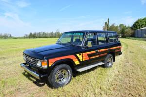 Image 11/17 of Toyota Land Cruiser FJ 62 (1987)