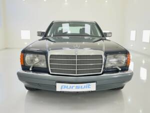 Image 5/40 de Mercedes-Benz 560 SEL (1987)