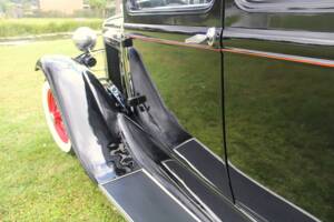 Image 12/55 of Ford Model A Tudor Sedan (1931)