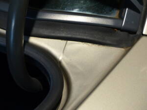 Image 68/77 de Mercedes-Benz 190 E 2.3 (1988)
