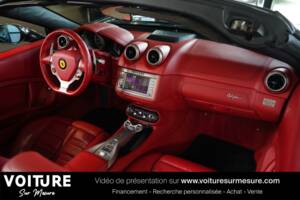 Imagen 12/39 de Ferrari California (2010)