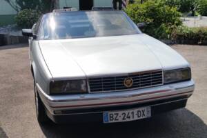 Image 5/8 de Cadillac Allanté (1990)