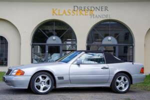 Image 14/34 of Mercedes-Benz 300 SL (1991)