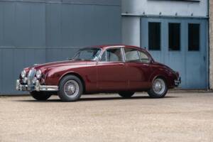 Image 13/25 of Jaguar Mk II 3.4 (1967)