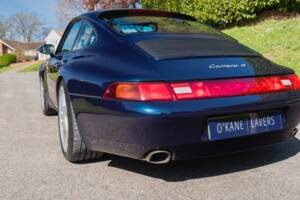 Image 20/52 of Porsche 911 Carrera 4 (1997)