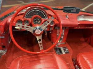 Image 38/50 of Chevrolet Corvette (1959)