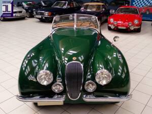 Image 17/57 of Jaguar XK 120 SE OTS (1953)