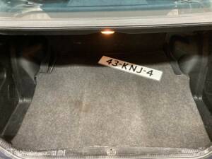 Bild 49/50 von Mercedes-Benz 300 E (1986)