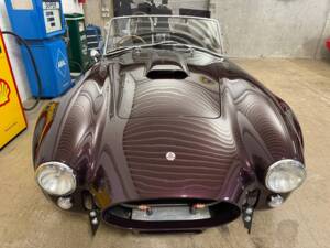 Image 4/17 of AC Cobra 427 (1968)