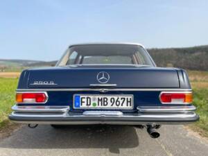 Image 50/52 of Mercedes-Benz 250 S (1967)