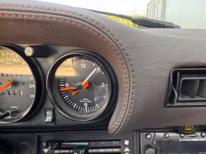 Immagine 53/88 di Porsche 911 Carrera 3.2 (1985)