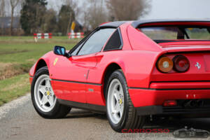 Afbeelding 36/44 van Ferrari 328 GTS (1987)