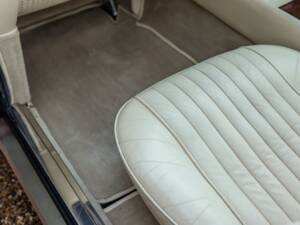 Afbeelding 41/62 van Aston Martin V8 Vantage X-Pack (1987)