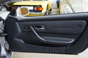 Imagen 23/50 de Mercedes-Benz SLK 32 AMG (2002)