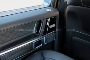 Image 10/32 of Mercedes-Benz G 500 (LWB) (2023)